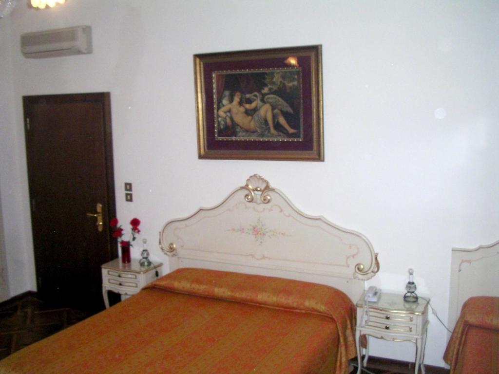 Hotel At Leonard Benátky Pokoj fotografie